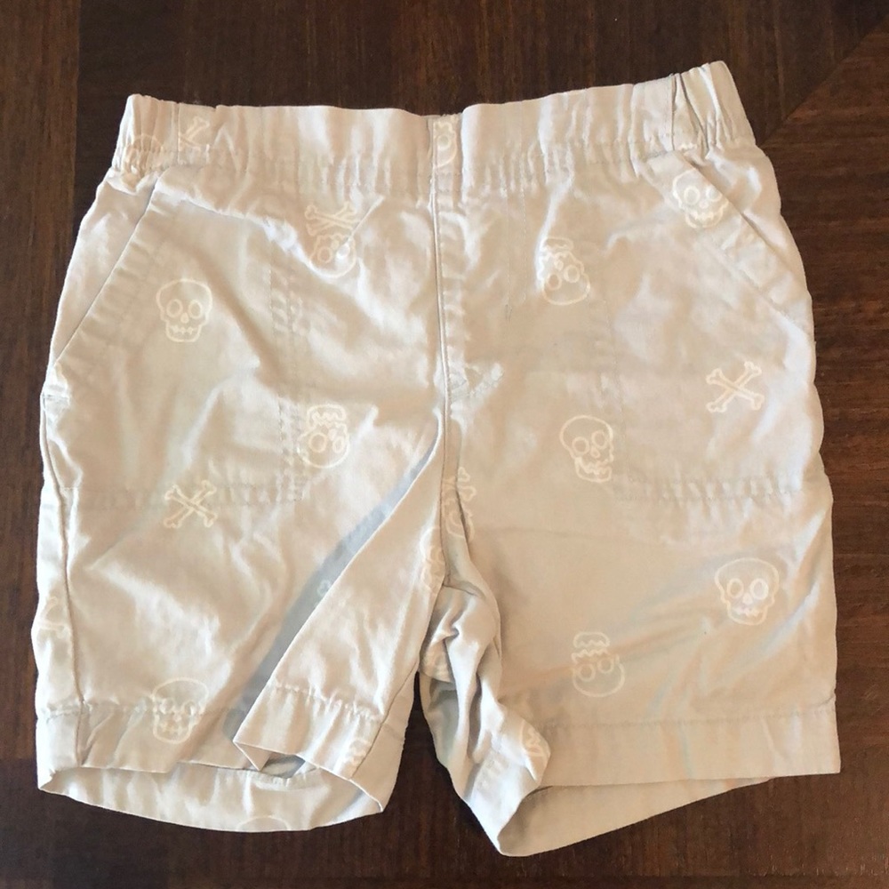 Khaki Skull Shorts!